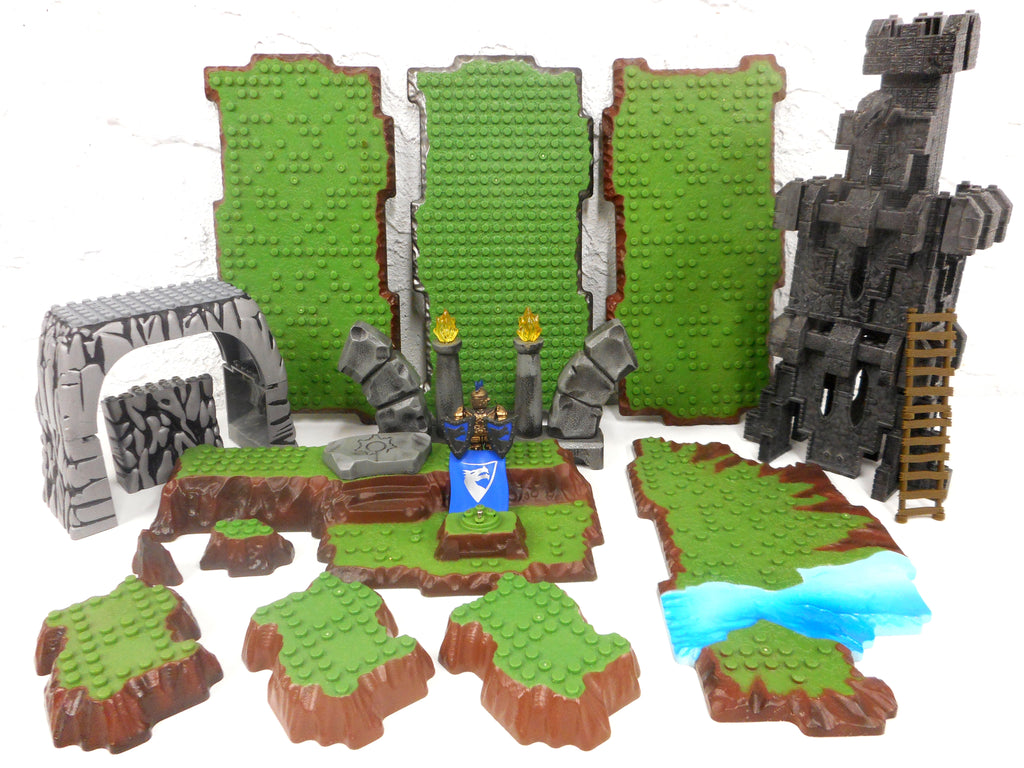 Lot of 40 Mega Bloks Parts Green Grass Base Plates Terrain and Gothic Castle, Dragon Warriors Platforms Battlescapes