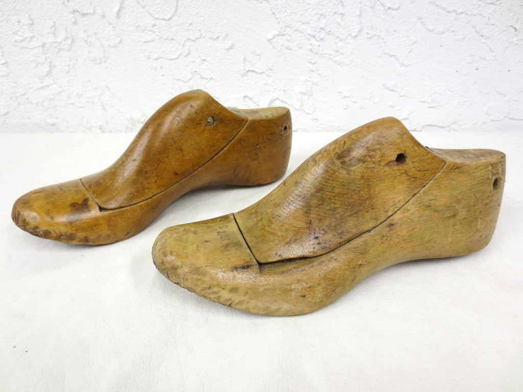 Antique Primitive Women Wood Shoe Form Matching Pair, Shoemaker's Shoe Mold 9.5"