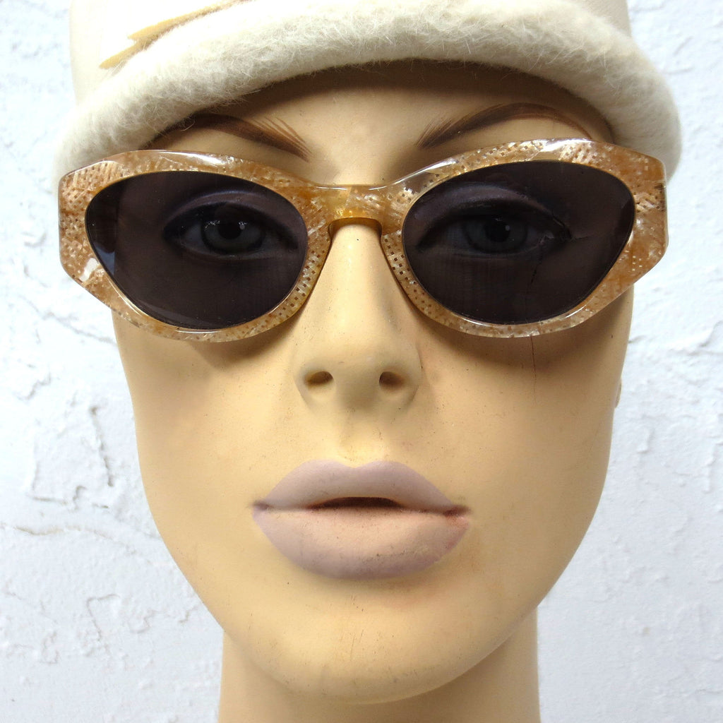 Vintage Louis Vuitton Women Sunglasses with Case, Gold Mesh Motif, 133mm Wide